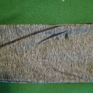 Love pink leggings pink on side of the leg